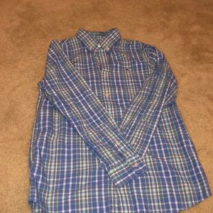 Vineyard Vines button down shirt
